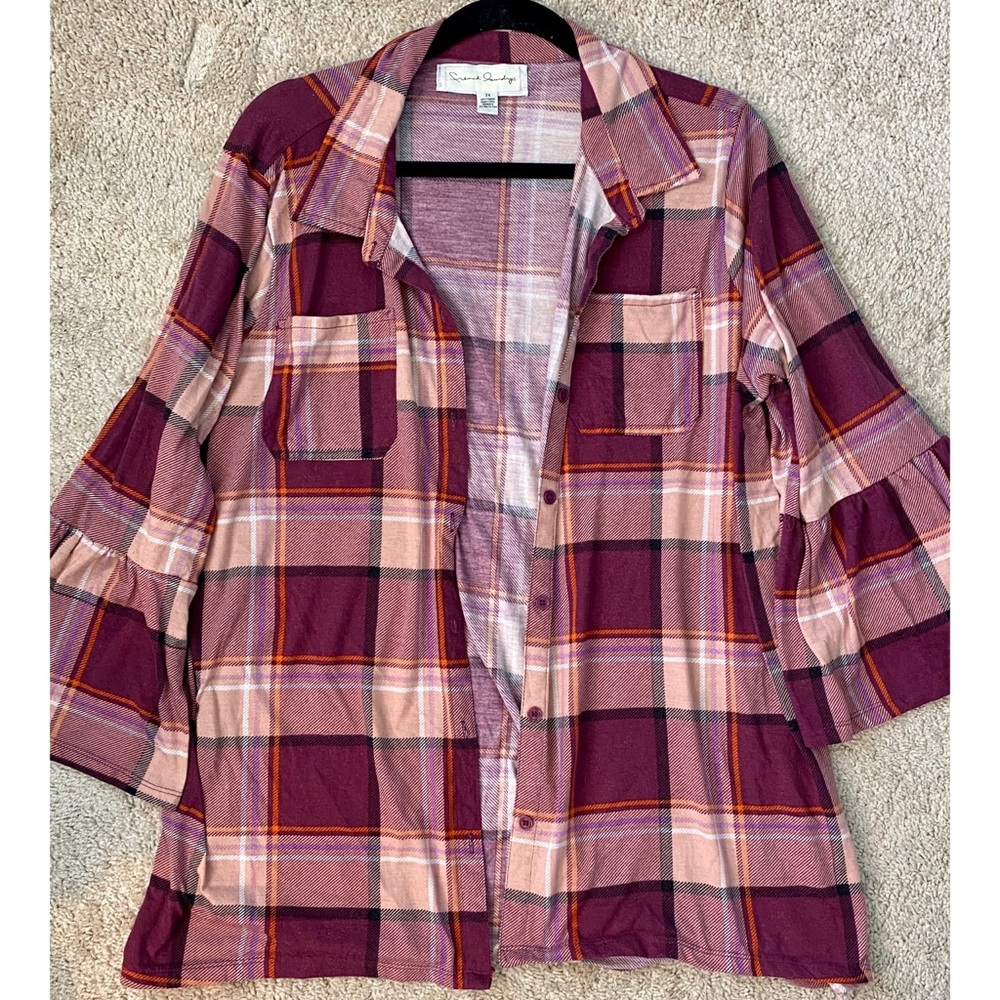 Beautiful Plus Size Button Up Blouse - Picture 4 of 5